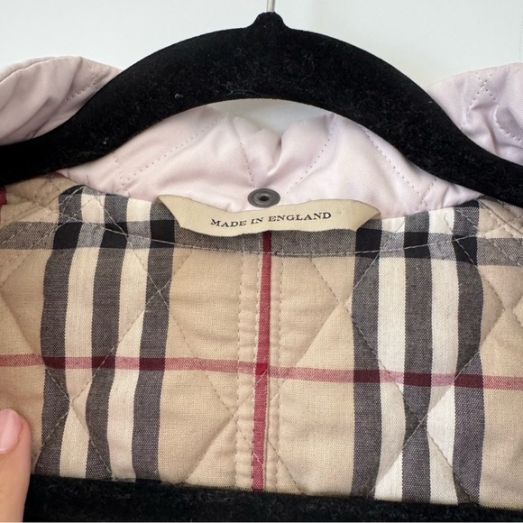 Burberry Quilted Jacket with Plaid Design - Picture 9 of 15
